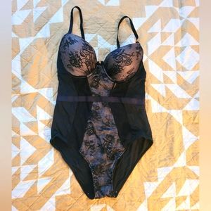 Venus Lace Lingerie Size L